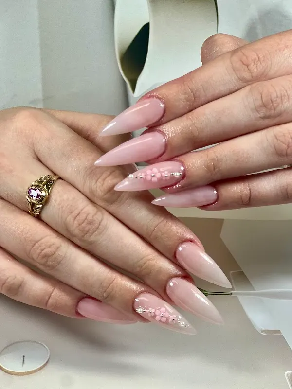Illusions Beauty Salon & Spa — Beauty salon in Homestead